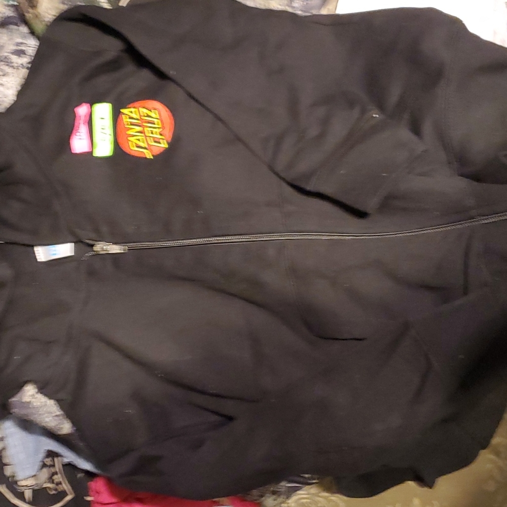 Kids Santa Cruz Sweat shirt size 5 and 6